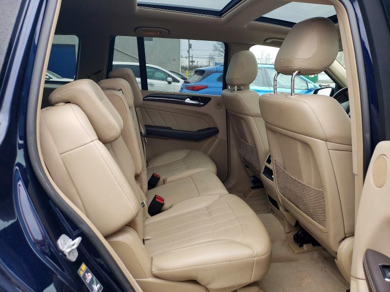 45993316 :رقم المزاد ، 4JGDF2EE0FA559322 vin ، 2015 Mercedes-benz Gl مزاد بيع