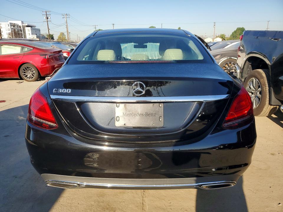 46951796 :رقم المزاد ، W1KWF8DB2LR598262 vin ، 2020 Mercedes-benz C مزاد بيع