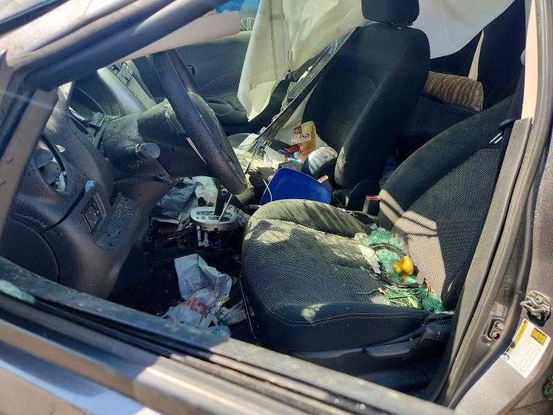 47034986 :رقم المزاد ، 3N1CN7AP8KL863690 vin ، 2019 Nissan Versa مزاد بيع