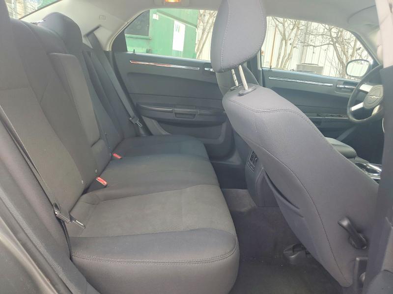 2010 Chrysler 300 მანქანა იყიდება აუქციონზე, vin: 2C3CA1CV8AH318912, აუქციონის ნომერი: 47601676