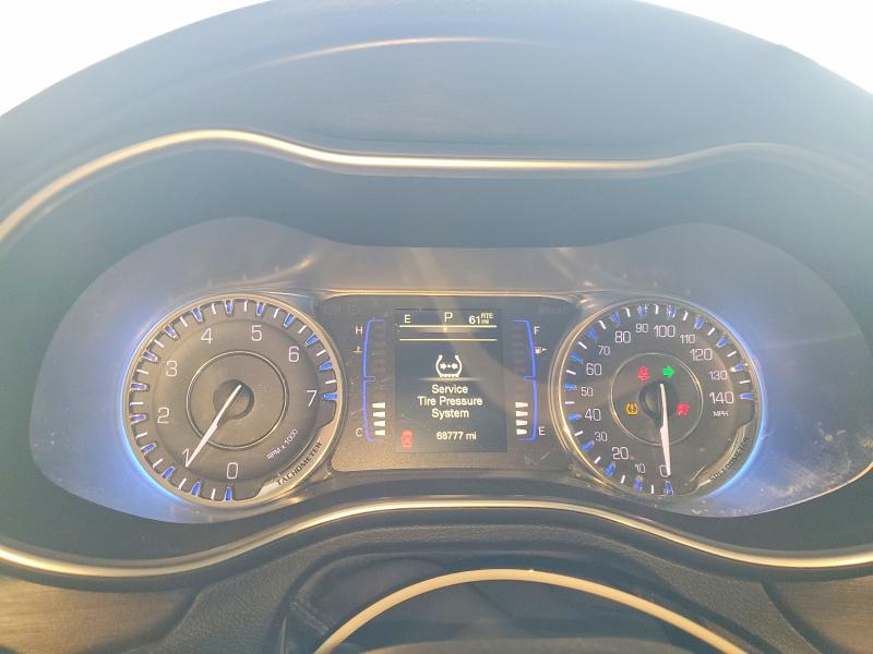 47379756 :رقم المزاد ، 1C3CCCFBXHN502886 vin ، 2017 Chrysler 200 مزاد بيع