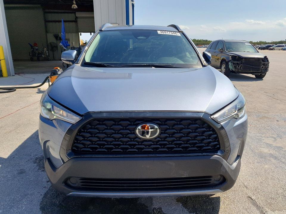 2023 Toyota Corolla Cross მანქანა იყიდება აუქციონზე, vin: 7MUBAAAG0PV039885, აუქციონის ნომერი: 46917346