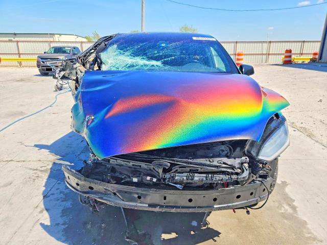 48122326 :رقم المزاد ، 5YJXCBE23JF090047 vin ، 2018 Tesla Model X مزاد بيع