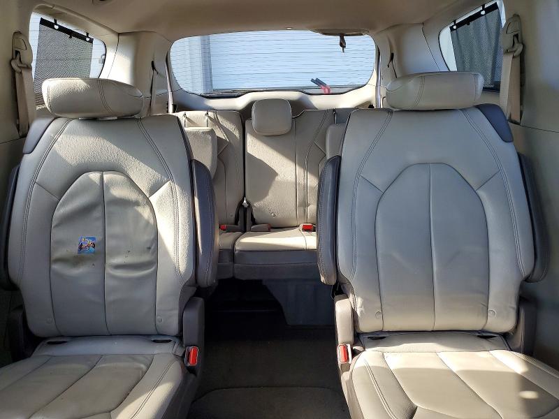 46941086 :رقم المزاد ، 2C4RC1BG7HR720458 vin ، 2017 Chrysler Pacifica مزاد بيع