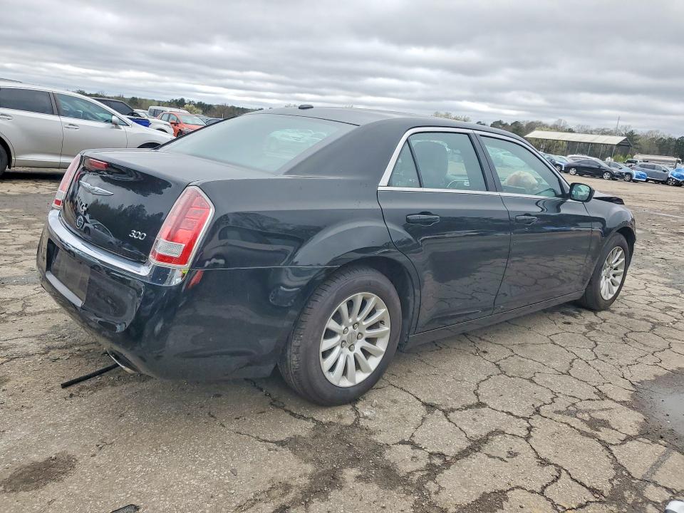 45811256 :رقم المزاد ، 2C3CCAAG8DH573496 vin ، 2013 Chrysler 300 مزاد بيع