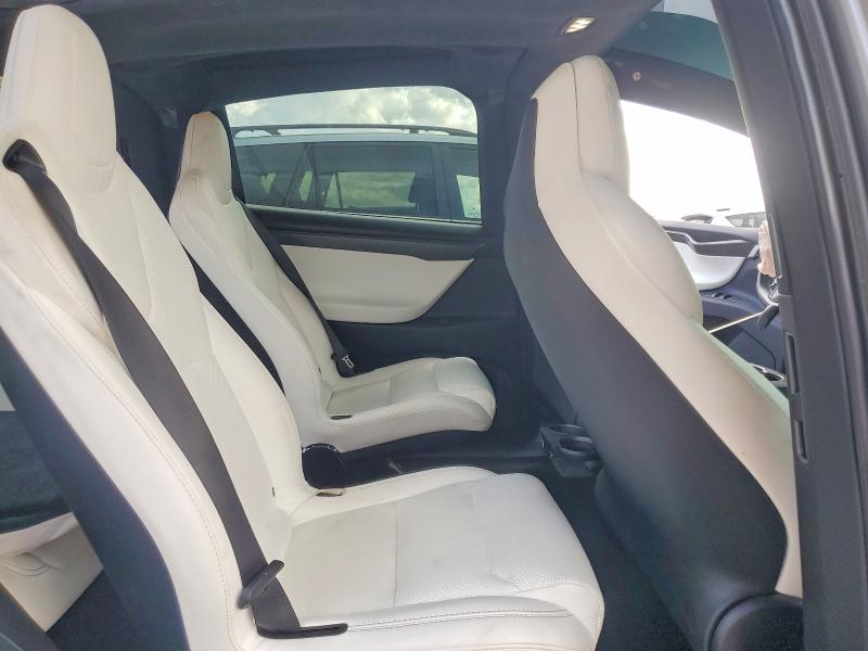 2018 Tesla Model X მანქანა იყიდება აუქციონზე, vin: 5YJXCBE43JF127275, აუქციონის ნომერი: 79839895