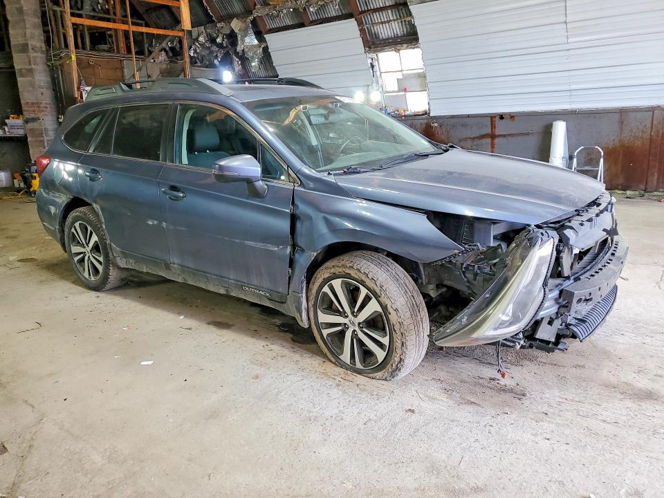 47076886 :رقم المزاد ، 4S4BSENC2J3263282 vin ، 2018 Subaru Outback مزاد بيع