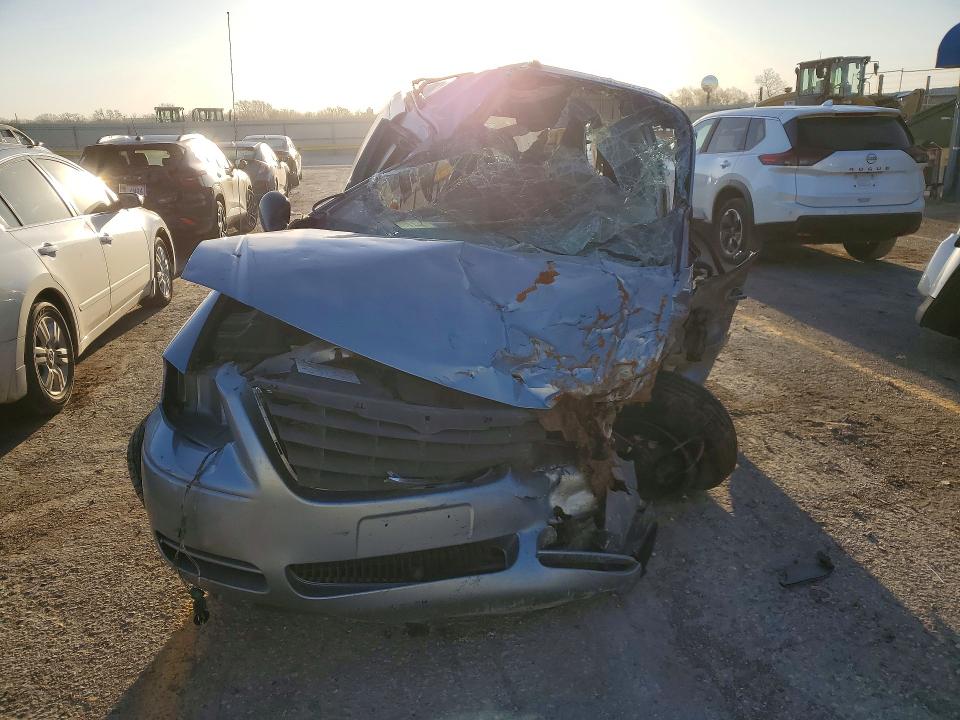 Продажа на аукционе авто 2006 Chrysler Town & Country, vin: 1A4GP44R56B753184, номер лота: 46239226
