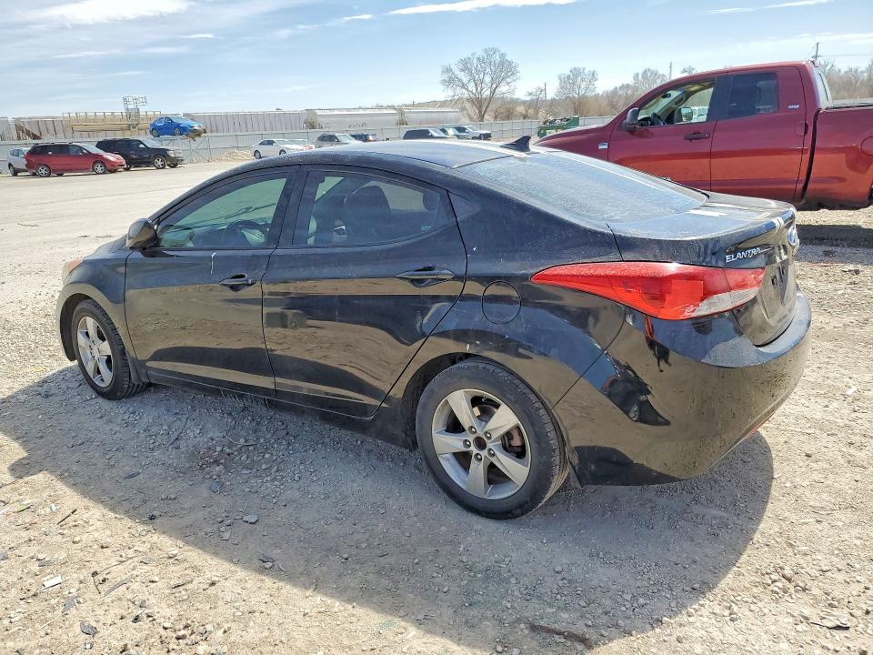 47132106 :رقم المزاد ، KMHDH4AE8DU744032 vin ، 2013 Hyundai Elantra مزاد بيع