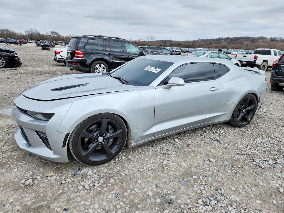 42017376 :رقم المزاد ، 1G1FE1R77J0186339 vin ، 2018 Chevrolet Camaro مزاد بيع