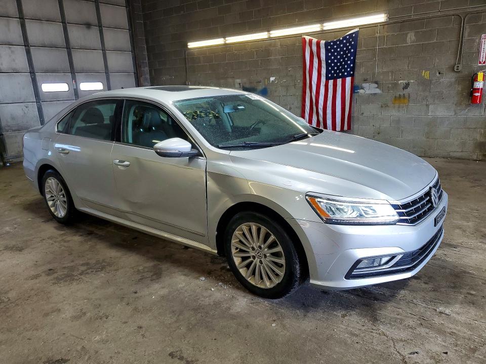 79165345 :رقم المزاد ، 1VWBT7A31HC031850 vin ، 2017 Volkswagen Passat مزاد بيع