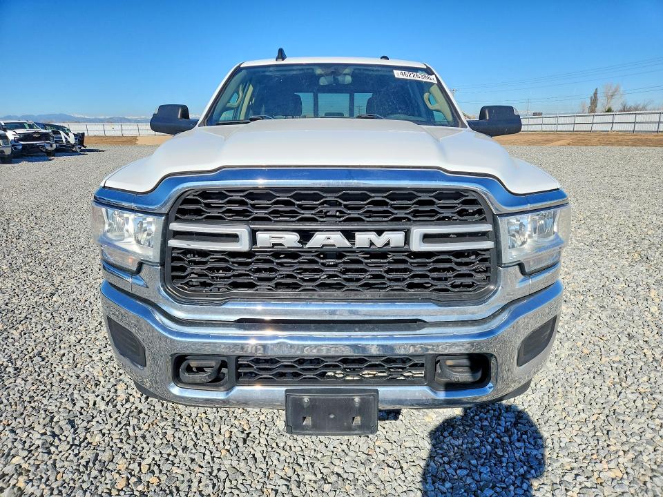 46226386 :رقم المزاد ، 3C6UR5HJ4KG628439 vin ، 2019 Ram 2500 مزاد بيع