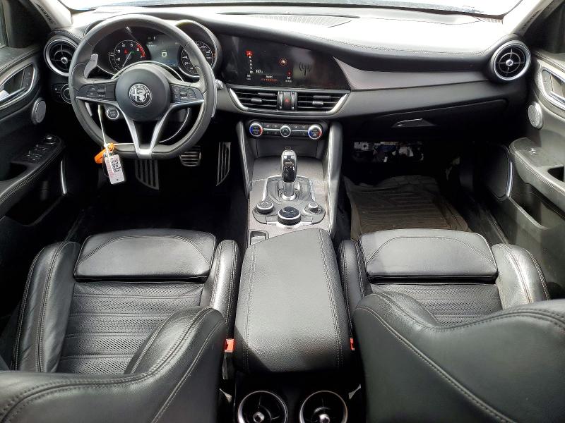 42017016 :رقم المزاد ، ZARFAEEN9J7589847 vin ، 2018 Alfa Romeo Giulia مزاد بيع