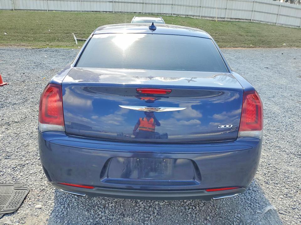 Продажа на аукционе авто 2015 Chrysler 300, vin: 2C3CCABG3FH922579, номер лота: 41584266