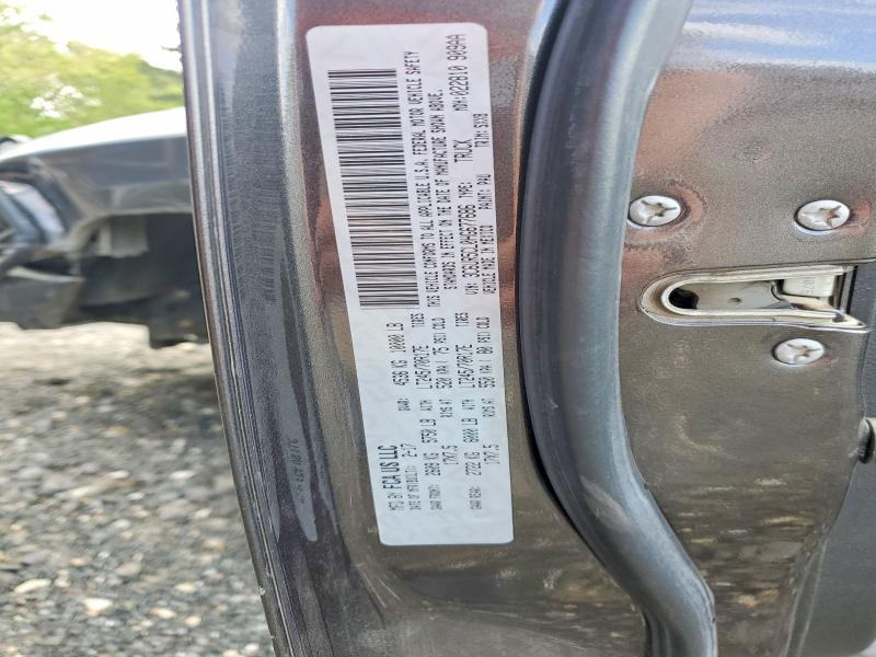 47826676 :رقم المزاد ، 3C6UR5CL0HG677686 vin ، 2017 Ram 2500 مزاد بيع