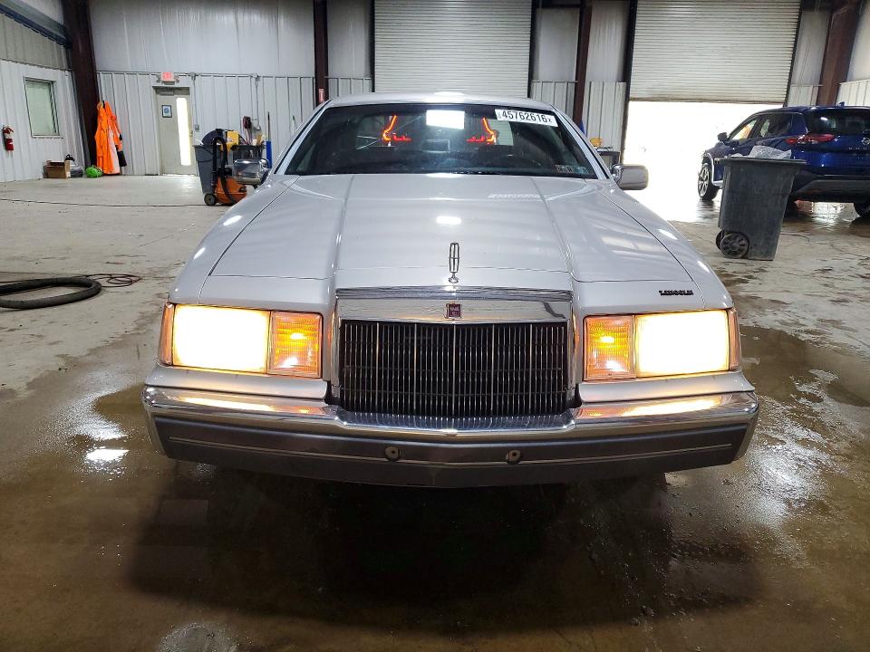 1990 Lincoln Mark Vii მანქანა იყიდება აუქციონზე, vin: 1LNCM92E5LY792467, აუქციონის ნომერი: 45762616