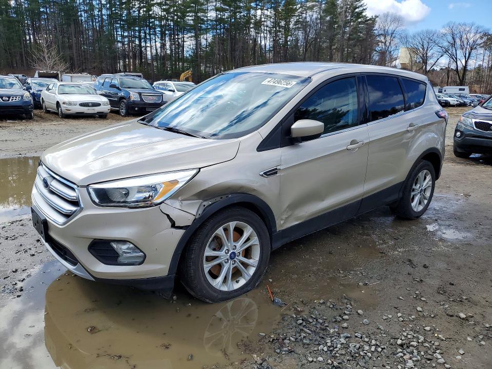 2017 Ford Escape მანქანა იყიდება აუქციონზე, vin: 1FMCU9GD0HUA73335, აუქციონის ნომერი: 47496256