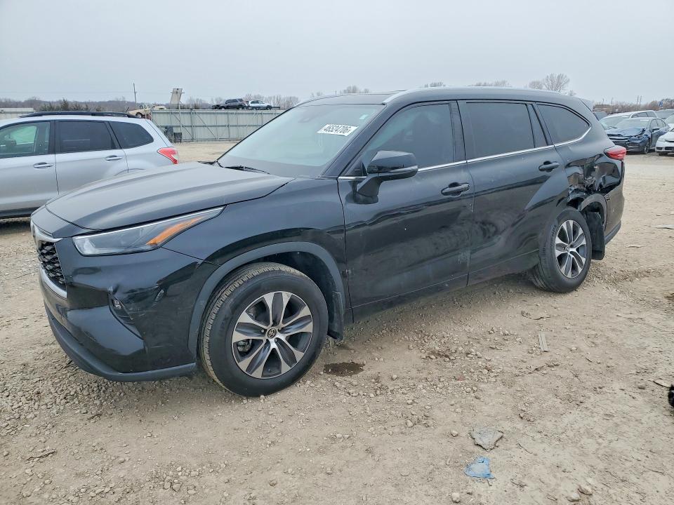 46524706 :رقم المزاد ، 5TDKDRBH5PS500683 vin ، 2023 Toyota Highlander مزاد بيع