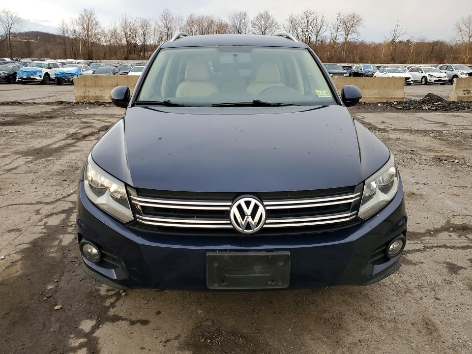 45961816 :رقم المزاد ، WVGBV3AX8EW569024 vin ، 2014 Volkswagen Tiguan مزاد بيع