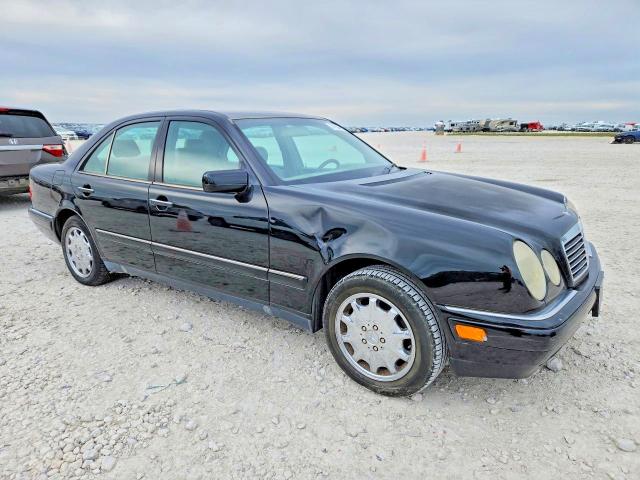 41844996 :رقم المزاد ، WDBJF65FXWA695995 vin ، 1998 Mercedes-benz E مزاد بيع
