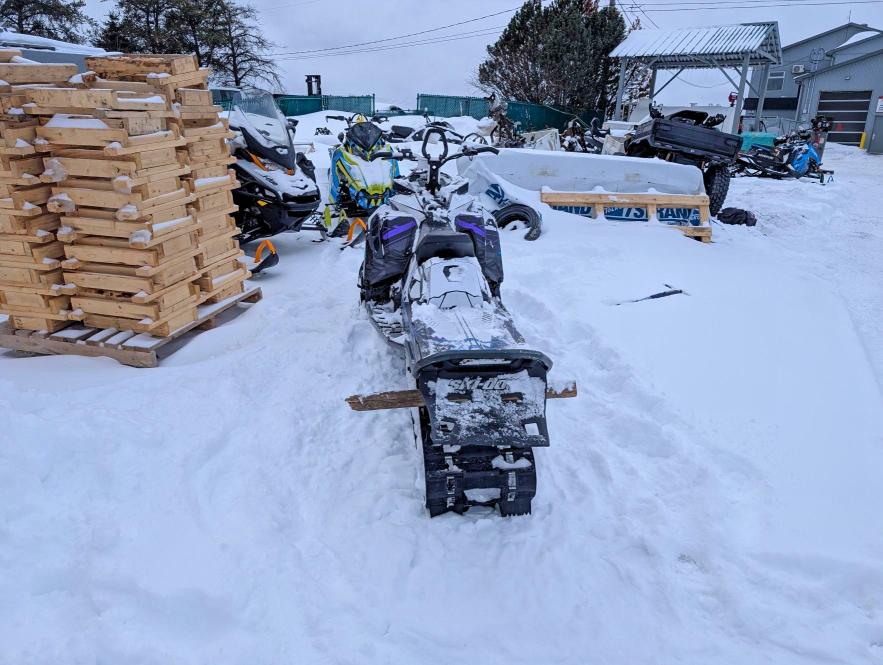 41957256 :رقم المزاد ، 2BPSCEKA0KV000180 vin ، 2019 Ski-doo Summit 850 مزاد بيع