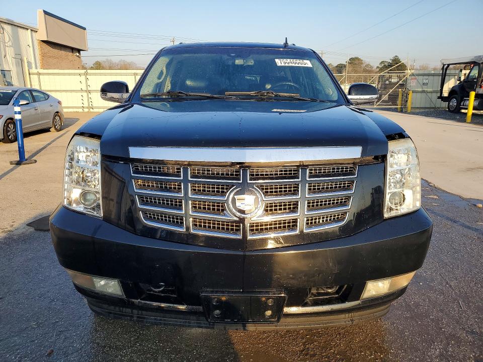 Продаж на аукціоні авто 2008 Cadillac Escalade, vin: 1GYFK66858R276874, номер лоту: 79646065