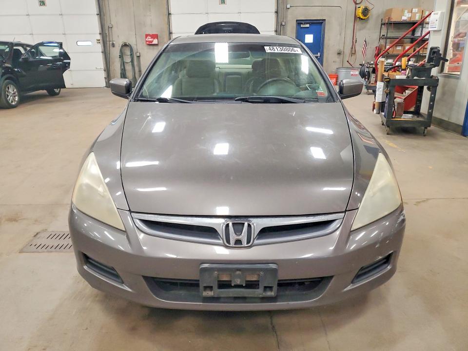 48130806 :رقم المزاد ، 1HGCM66536A000764 vin ، 2006 Hond Accord مزاد بيع