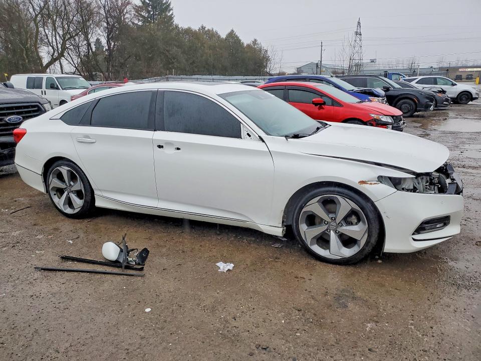79453795 :رقم المزاد ، 1HGCV2F92JA802126 vin ، 2018 Honda Accord مزاد بيع