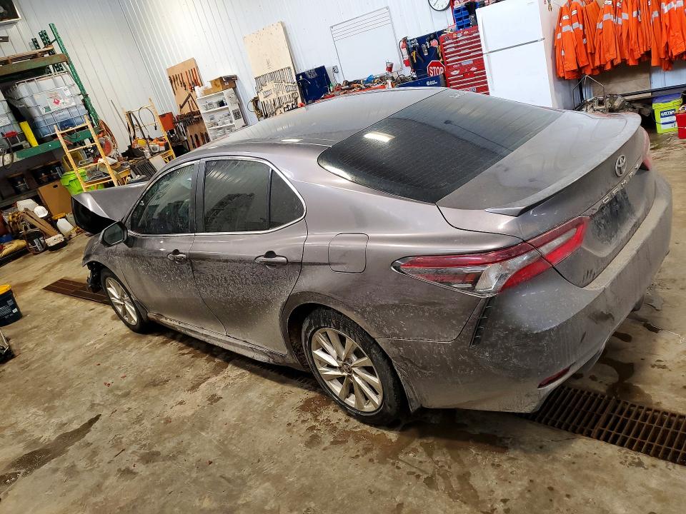 79845805 :رقم المزاد ، 4T1G11AK6NU624902 vin ، 2022 Toyota Camry Se 4dr مزاد بيع