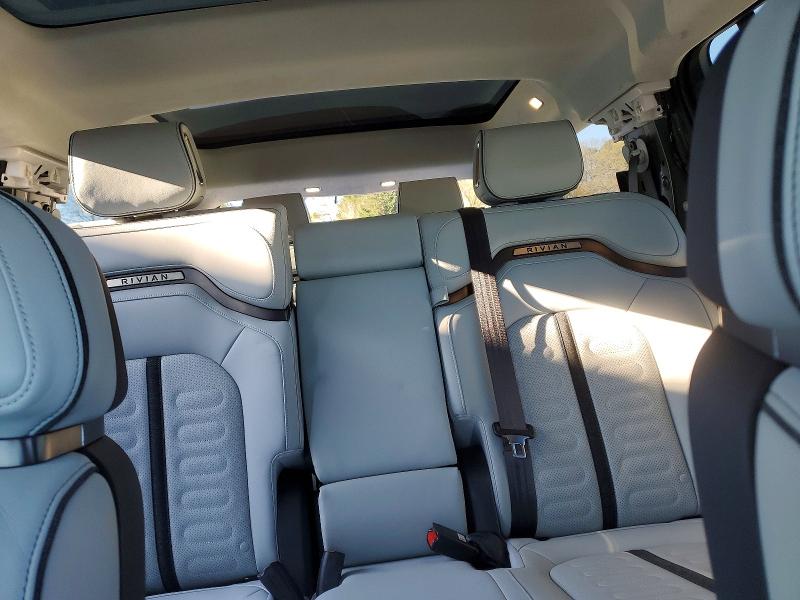 2024 Rivian R1s მანქანა იყიდება აუქციონზე, vin: 7PDSGABA0RN033315, აუქციონის ნომერი: 46137926