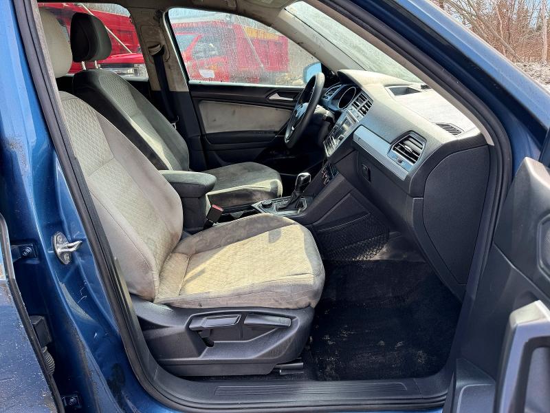 2020 Volkswagen Tiguan მანქანა იყიდება აუქციონზე, vin: 3VV0B7AX7LM015922, აუქციონის ნომერი: 45675356