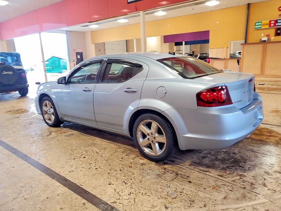 41920176 :رقم المزاد ، 1C3CDZCBXDN621438 vin ، 2013 Dodge Avenger مزاد بيع