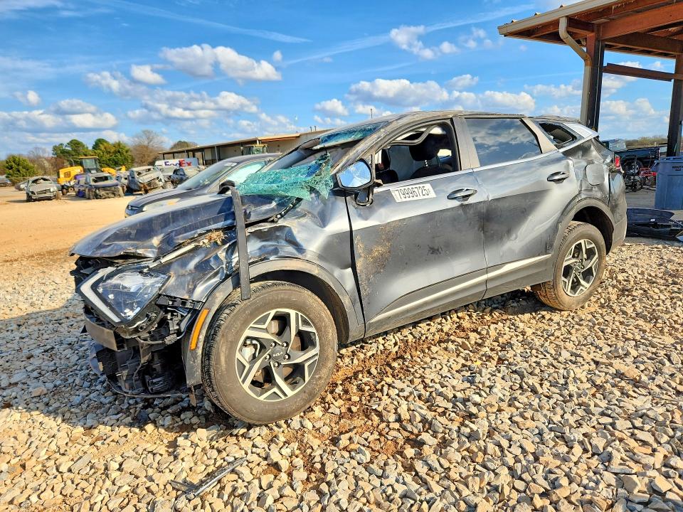 2023 Kia Sportage მანქანა იყიდება აუქციონზე, vin: KNDPUCAF3P7165839, აუქციონის ნომერი: 79996725