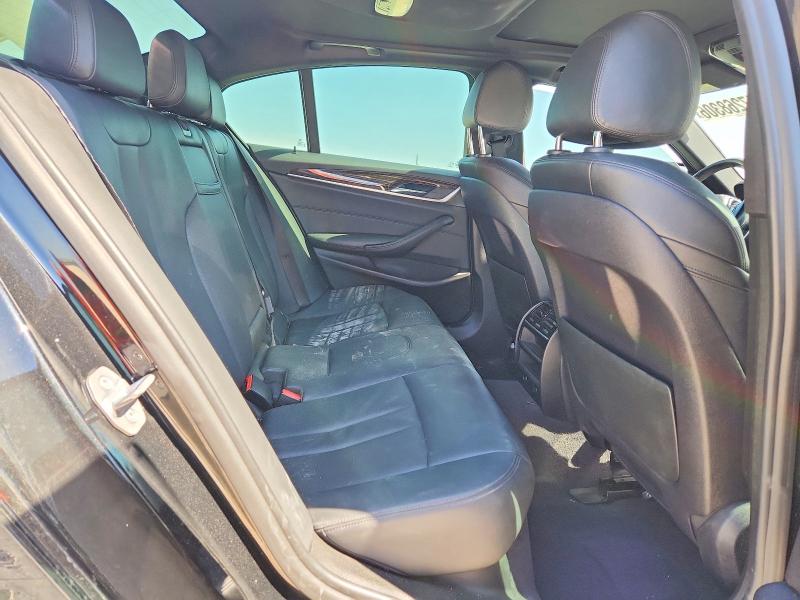 47268306 :رقم المزاد ، WBAJA7C57JWA74208 vin ، 2018 Bmw 530 مزاد بيع