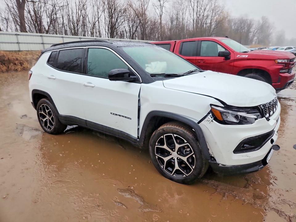 79827315 :رقم المزاد ، 3C4NJDCN3RT101003 vin ، 2024 Jeep Compass مزاد بيع