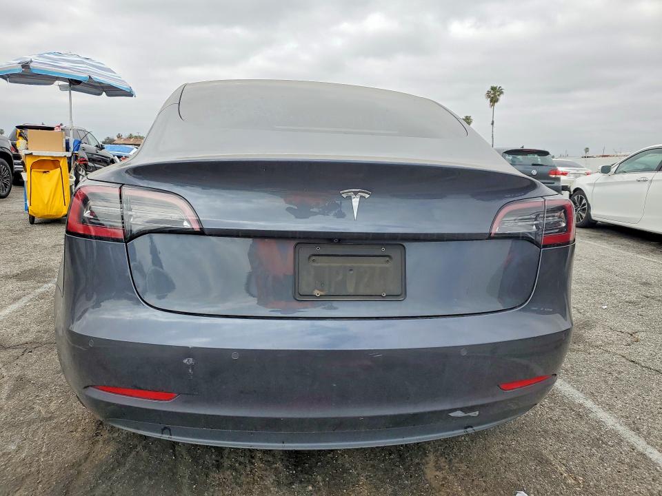 Продажа на аукционе авто 2018 Tesla Model 3, vin: 5YJ3E1EA2JF158672, номер лота: 45489766