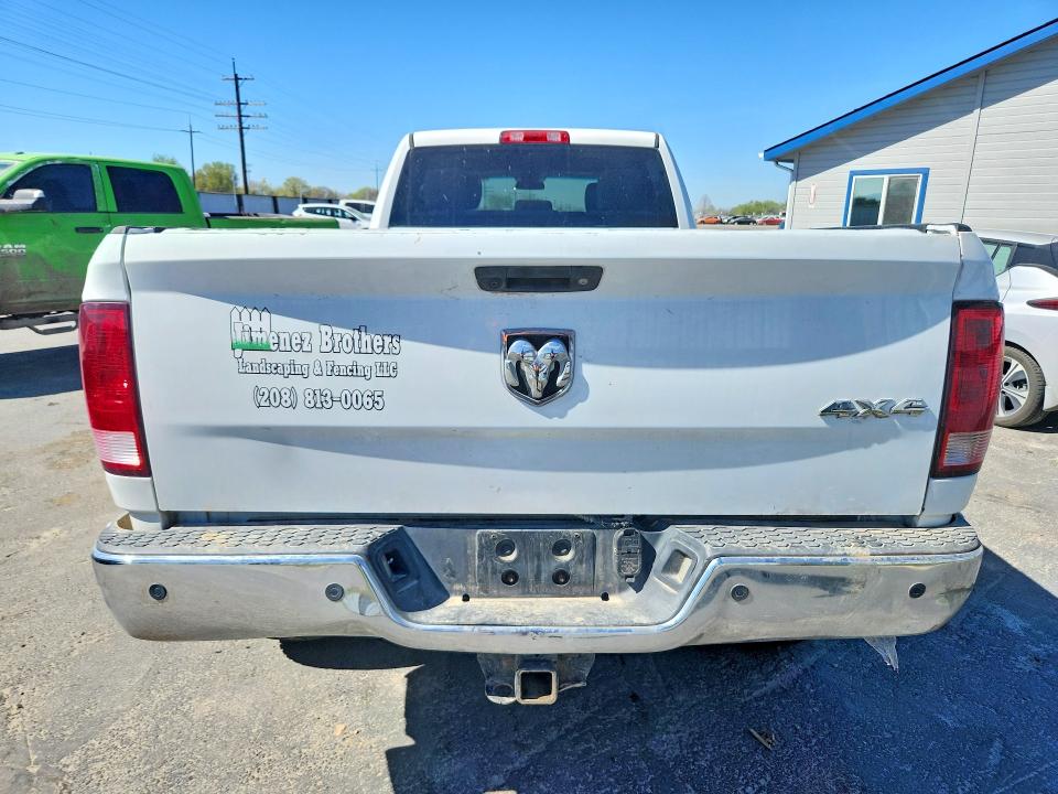 47469876 :رقم المزاد ، 3C6UR5HLXHG663173 vin ، 2017 Ram 2500 مزاد بيع