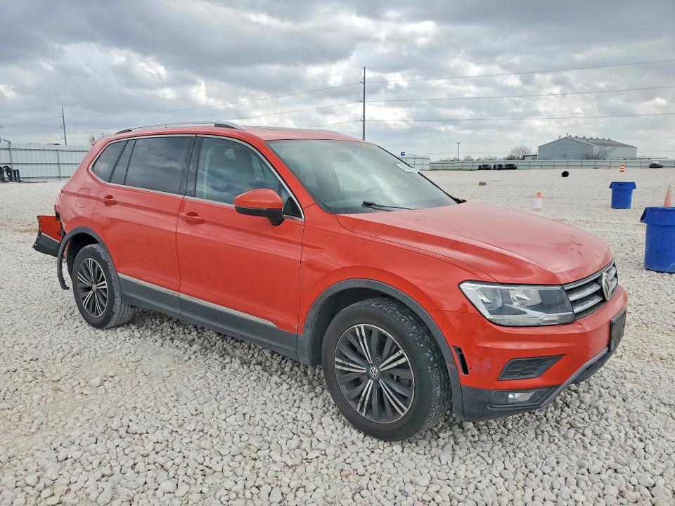 Продажа на аукционе авто 2018 Volkswagen Tiguan, vin: 3VV3B7AXXJM071007, номер лота: 41599986