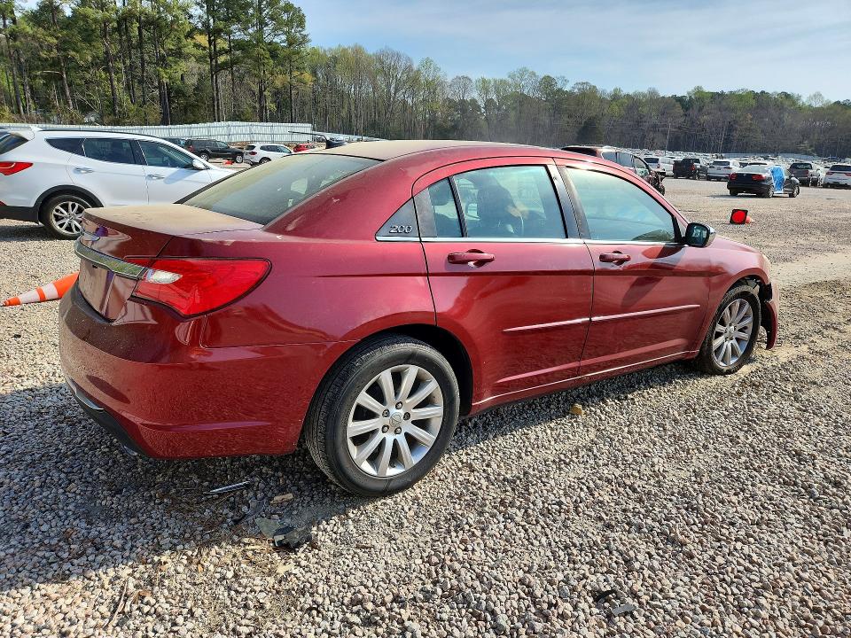 47176636 :رقم المزاد ، 1C3CCBBG9DN635998 vin ، 2013 Chrysler 200 مزاد بيع