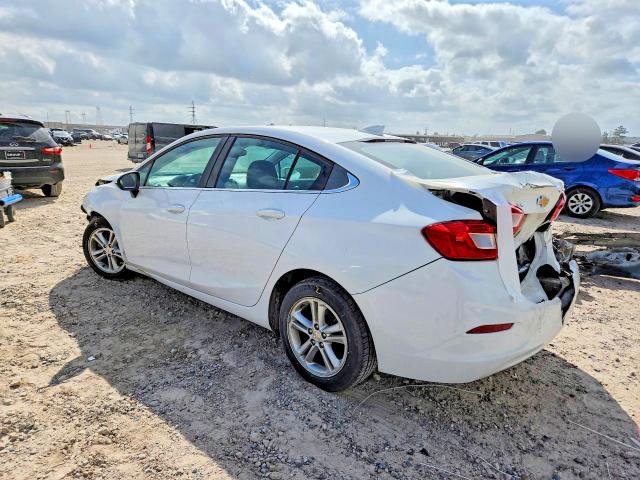 Продаж на аукціоні авто 2018 Chevrolet Cruze, vin: 1G1BE5SM0J7101323, номер лоту: 41598706