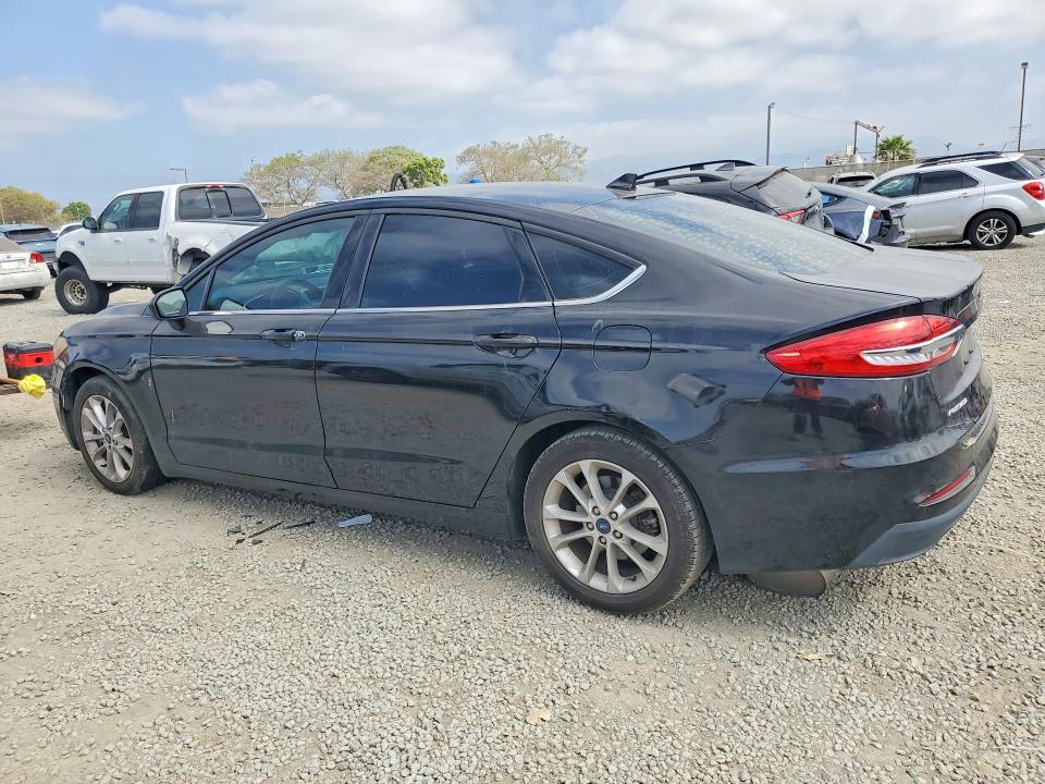 79687645 :رقم المزاد ، 3FA6P0LU5LR149048 vin ، 2020 Ford Fusion مزاد بيع