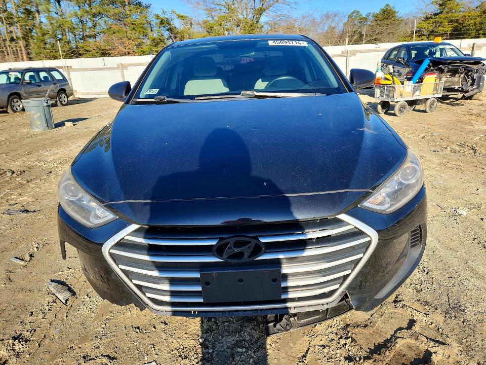 45694716 :رقم المزاد ، 5NPD74LF2HH198955 vin ، 2017 Hyundai Elantra مزاد بيع
