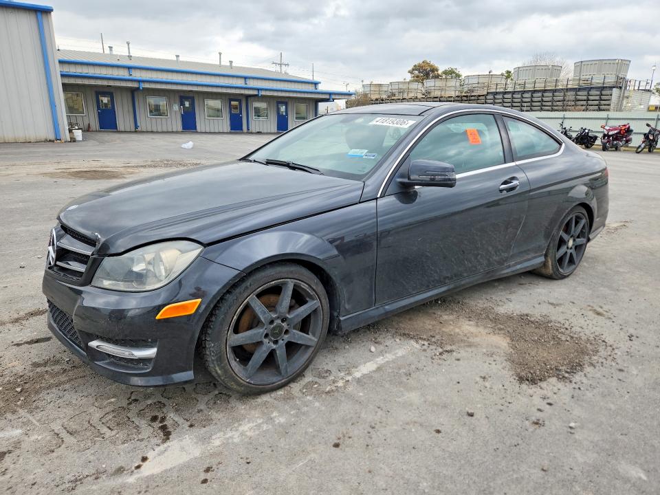 Продажа на аукционе авто 2015 Mercedes-benz C, vin: WDDGJ4HB3FG363374, номер лота: 41819306