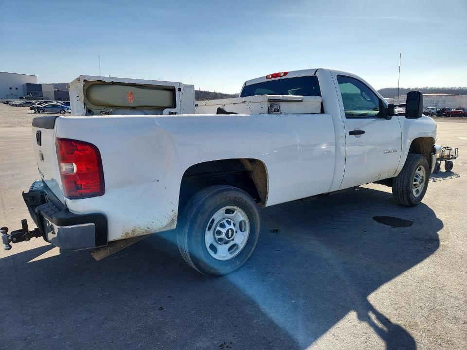 45813336 :رقم المزاد ، 0K0733085696 vin ، 2012 Chevrolet Silverado مزاد بيع