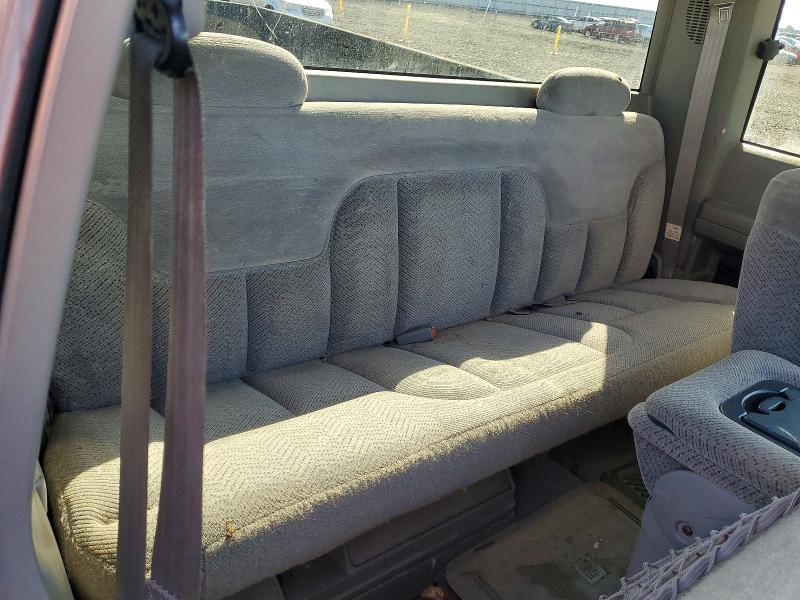 47384776 :رقم المزاد ، 1GTGK29J9YF431154 vin ، 2000 Gmc Sierra مزاد بيع
