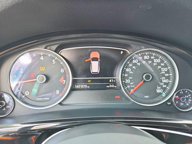 46569186 :رقم المزاد ، WVGFF9BP5BD002471 vin ، 2011 Volkswagen Touareg مزاد بيع
