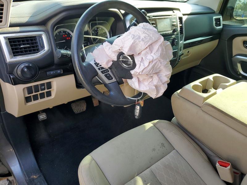 46649226 :رقم المزاد ، 1N6AA1CJ5HN556408 vin ، 2017 Nissan Titan مزاد بيع
