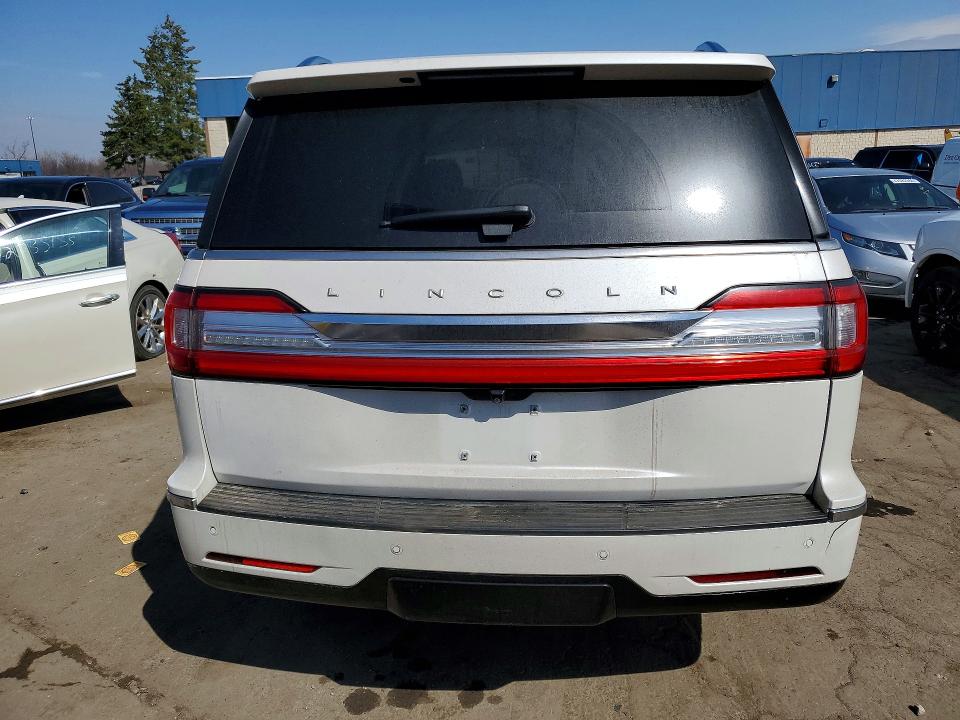 2019 Lincoln Navigator მანქანა იყიდება აუქციონზე, vin: 5LMJJ2LT1KEL17447, აუქციონის ნომერი: 47084786
