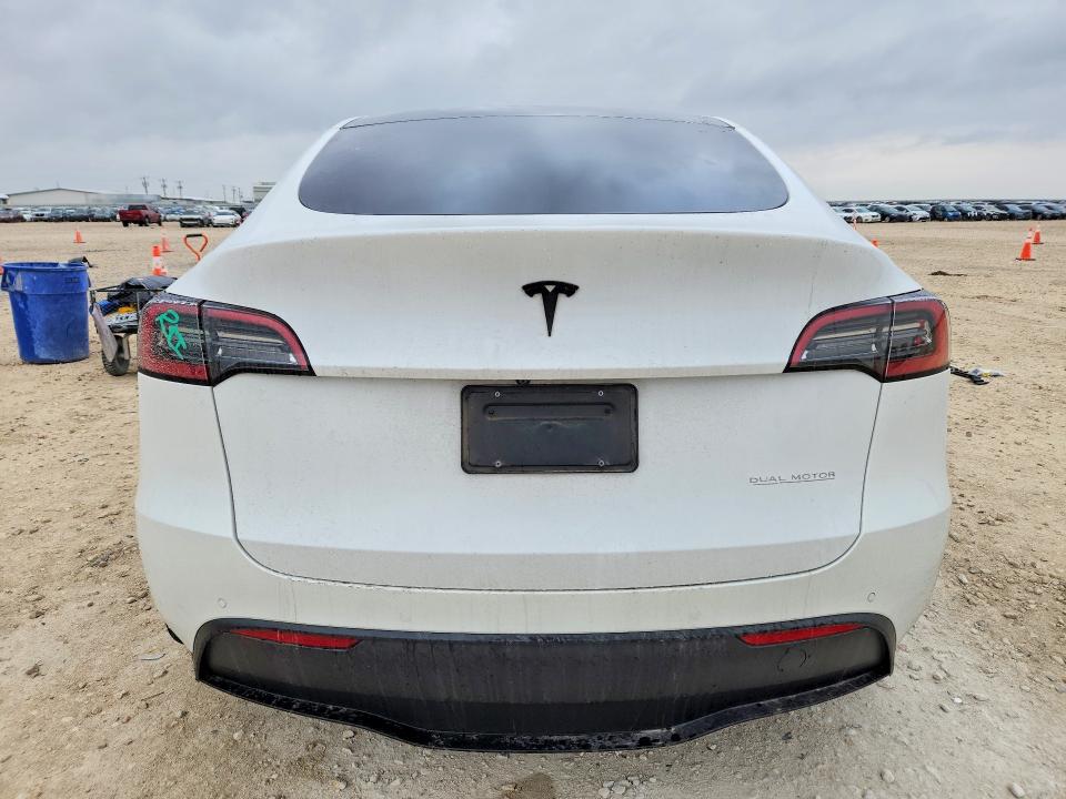 2021 Tesla Model Y მანქანა იყიდება აუქციონზე, vin: 5YJYGDEEXMF157018, აუქციონის ნომერი: 42065716