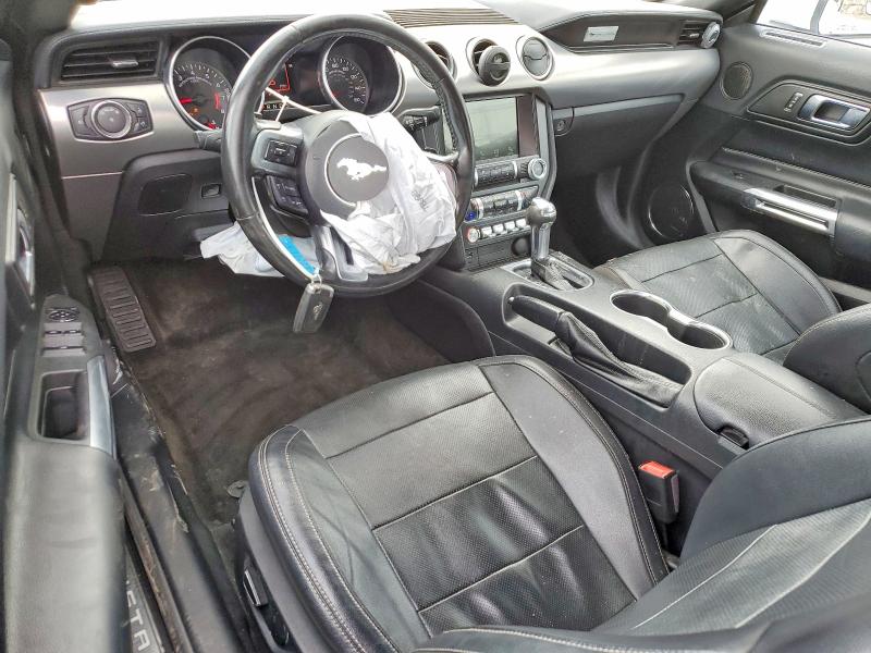 45643276 :رقم المزاد ، 1FATP8UH9J5177051 vin ، 2018 Ford Mustang مزاد بيع
